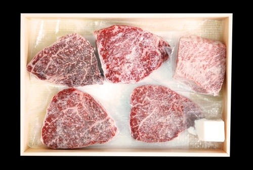 神戸牛ミニステーキ 牛モモ300g(5枚入)【ご自宅用】